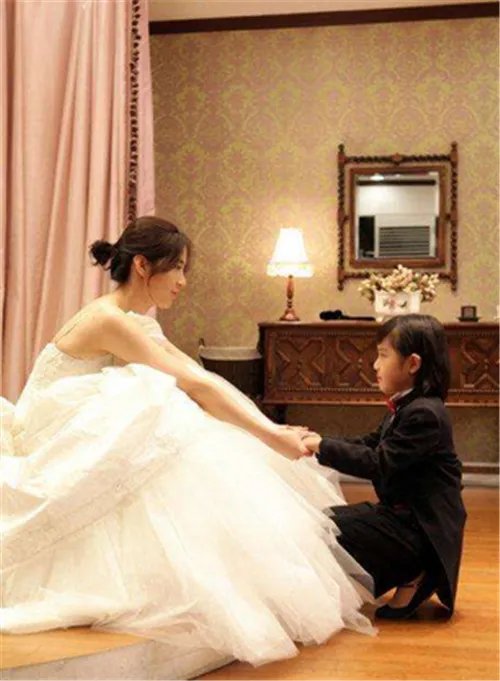 韩国电影《婚纱》剧情简介  《婚纱》电影观后感