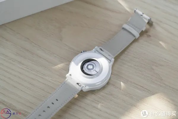华为WATCH GT 3 Pro测评：美到天际的“小瓷表”