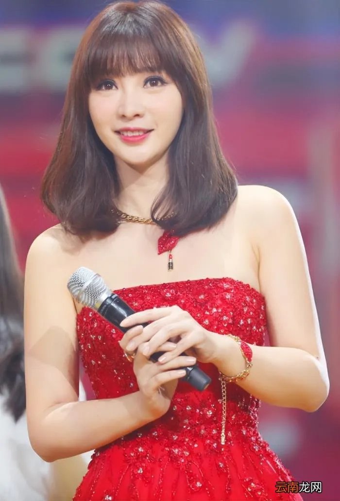 才发现伴娘门对柳岩的伤害 柳岩伴娘门怎么回事( 四 )