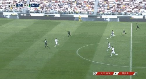 梅西新赛季欧冠首战上演帽子戏法，你觉得C罗能有怎样的表现？