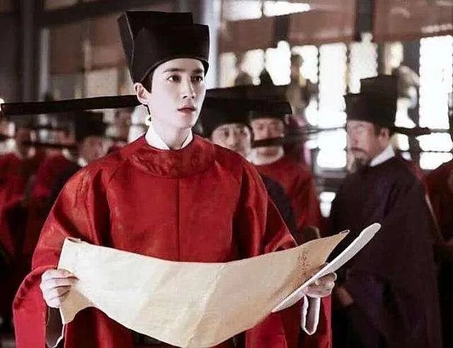 如何看待杭州小学生戴“一米帽”上课？能有效防止学生聚集吗？