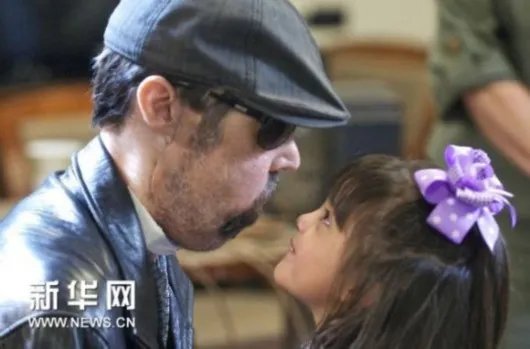 达拉斯·威恩斯的公开亮相