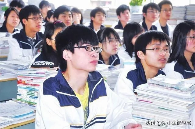学生举报教师节强制收礼，大家怎么看？