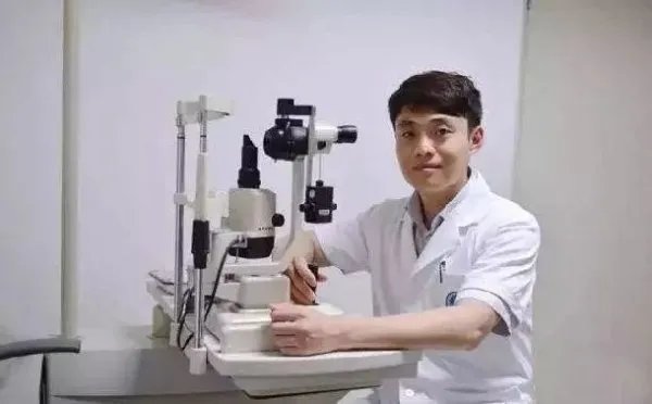 陶勇受伤近8月左手未恢复触觉