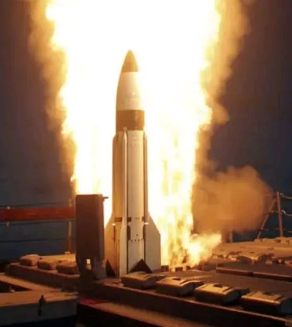 如果伊朗击沉美国航母,后果会如何?