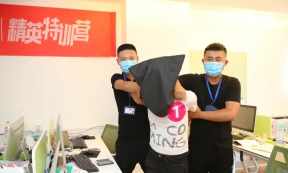 121名涉案“美女主播”被押解回青岛，最新消息如何？