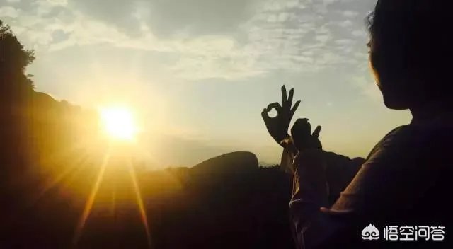 上联，日落香残，免去凡心一点，下联怎么对？