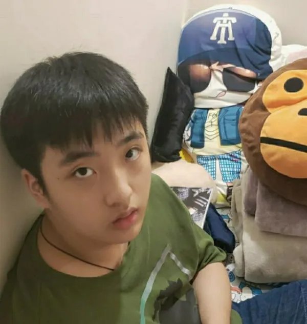 吴镇宇14岁儿子确诊新冠：吃了几天粥！目前其身体情况如何了？