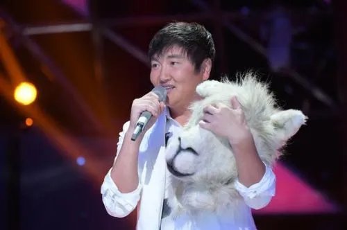 《蒙面歌王》的狼牙是谁 其真实身份揭秘