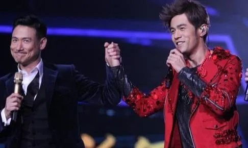 张学友演唱周杰伦作曲方文山作词的《等风雨经过》你喜欢吗，觉得如何？