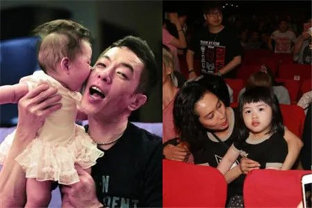 黄贯中被女儿献花 惊喜之余尽显慈父本色