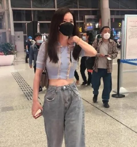 粉丝催郁可唯起床练舞什么情况 详情画面曝光实在是太搞笑了