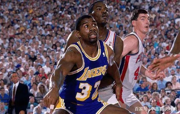 埃尔文约翰逊，为什么被人们称为“魔术师”？