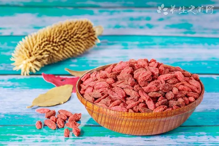 手上皮肤粗糙是怎么回事