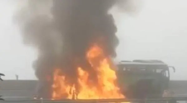 贵州毕节两车追尾起火致7人身亡,灾难到底是怎么发生的?