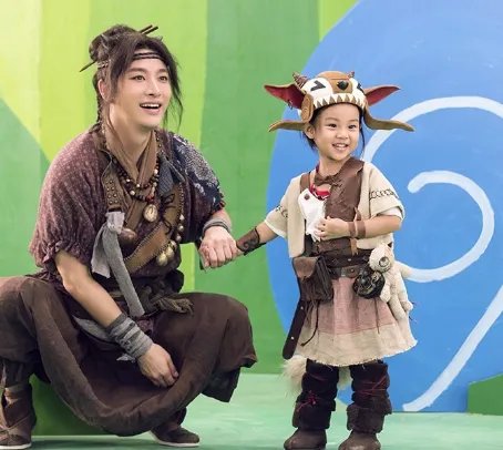 《大王叫我来巡山》贾乃亮秀甜馨造型曝光 创贱萌巡山舞