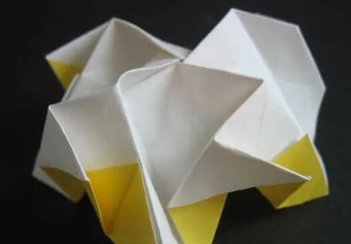 图解《越狱》中纸玫瑰的折法