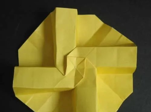 图解《越狱》中纸玫瑰的折法