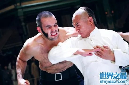 霍元甲后人状告李连杰，怒斥电影对霍家名誉损害 