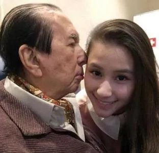 赌王为何不喜欢何超莲 赌王四太当街训何超莲吵架传言怎么来的