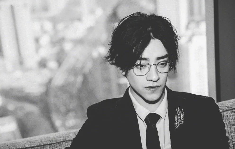 郑云龙和仝卓什么关系 郑云龙受仝卓事件影响回应仝卓喊话