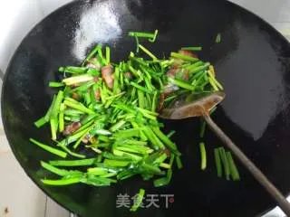 韭菜炒腊肉