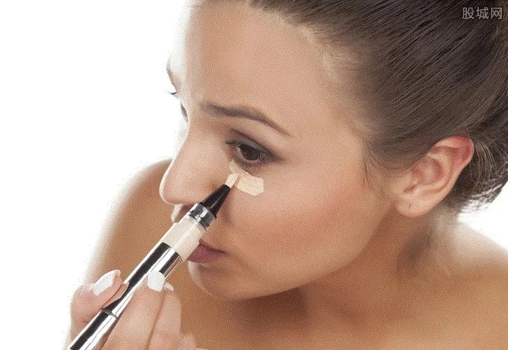 什么牌子的遮瑕膏好 这五款口碑好好