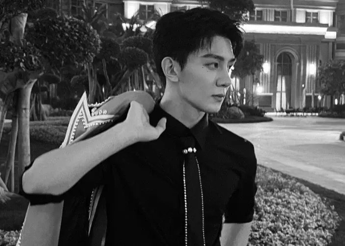 夏之光面部受伤,为何会引发粉丝的公愤呢?