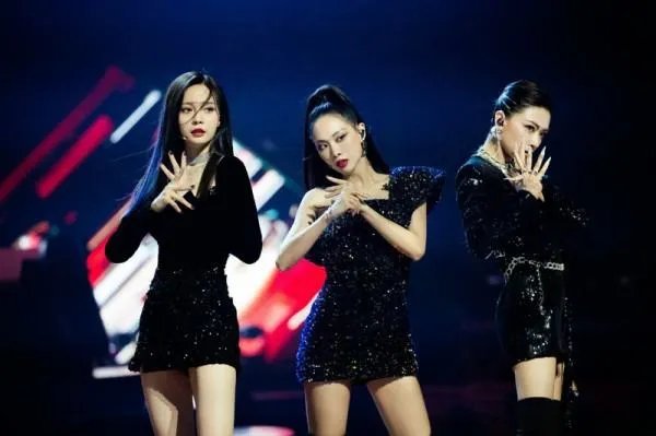 姐姐现场观众投票真的太水吗?如何看待姐姐的现场投票?