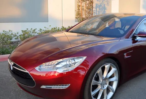 特斯拉股价大涨7%再创新高，对此你怎么看？