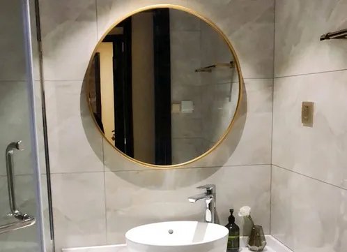 镜子后面涂的是什么