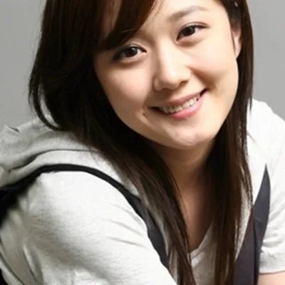 张娜拉整容前后照片对比 童颜女神娃娃脸遭质疑