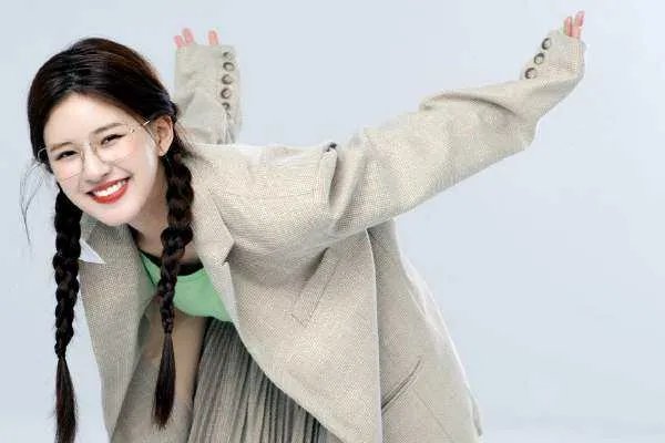 赵露思怎么又是你