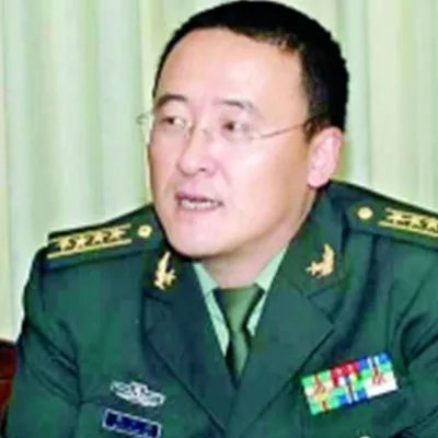 郭正钢老婆简历照片 揭晓妻子吴芳芳的掘金之路