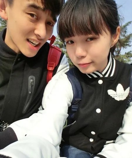 索毛毛katze的资料微博 最萌身高差情侣分手