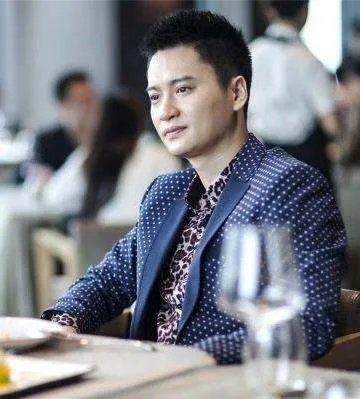 欢乐颂安迪的弟弟是谁？