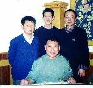 同样是徒弟出走，郭德纲被骂，赵本山被赞，真是人品问题吗？