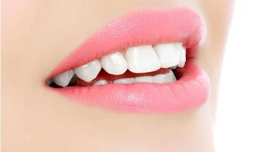 人工种植牙多少钱一颗