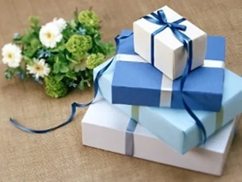 女朋友生日送什么礼物最浪漫 让女友感动的八款礼物推荐