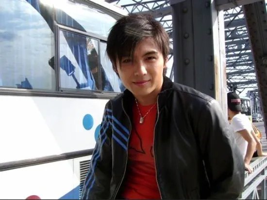 曲鑫个人资料大放送 帅气阳光万人迷