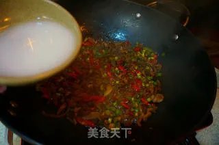 蒜薹炒鸡胗