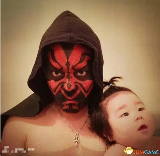 日本逗比父女泡澡照片走红网络 蠢萌犯二又有爱