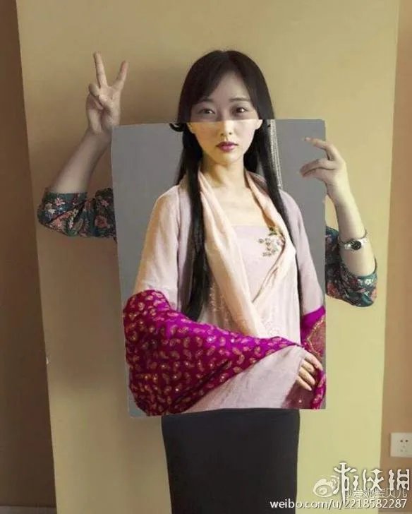 继A4腰后微博热搜又现“A2脸” 网友：别伤害胖子了