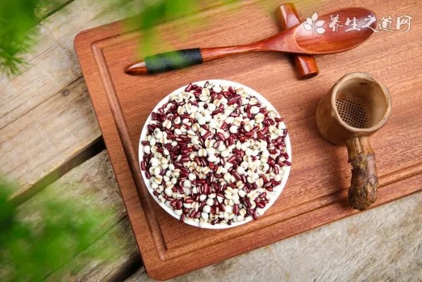 肤色暗沉吃什么