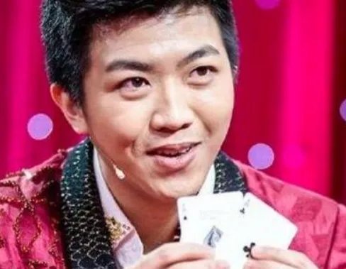 2015央视春晚魔术穿帮镜头曝光 贾玲朱迅都是托儿