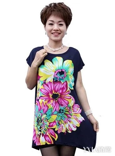 中老年发型设计中老年妇女蓬勃发型图片