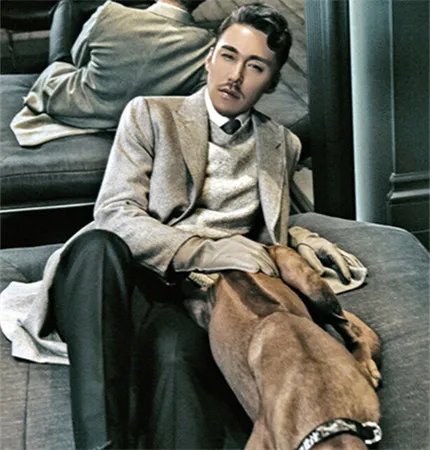 胡兵曝复古写真 贵族气质与国际时尚气质紧贴