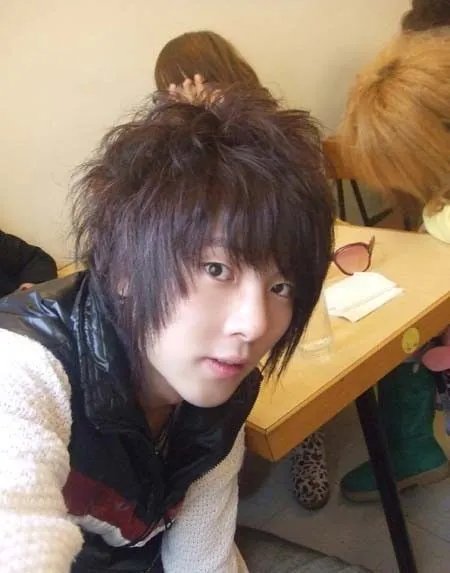 杀马特红人杨子浩照片流出 典型的非主流代表