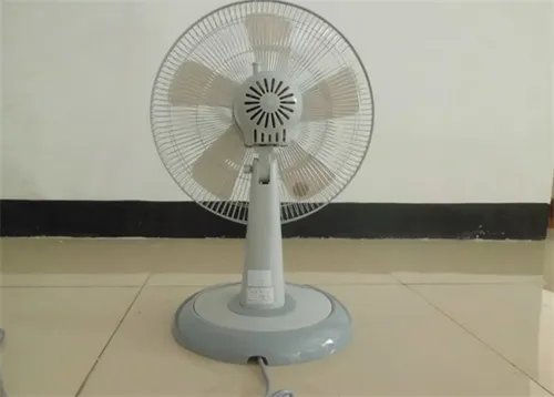 风扇多少转速正常