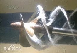 机枪扫射,士兵都跳在水里,真的可以阻挡子弹吗?